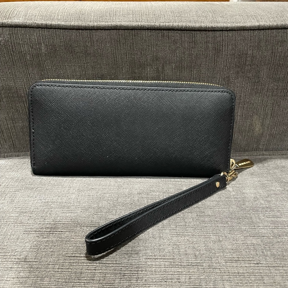 Michael Kors Wallet Wristlet - Picture 3 of 5